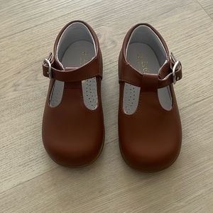 La Coqueta size 22 shoe